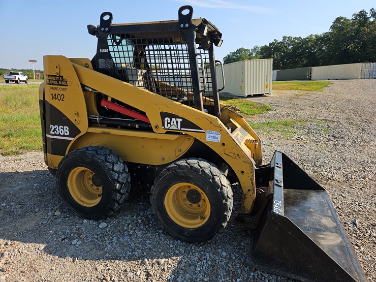 2004-caterpillar-236b-image-11