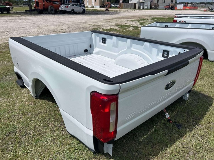 ford-super-duty-pickup-truck-bed-image-4