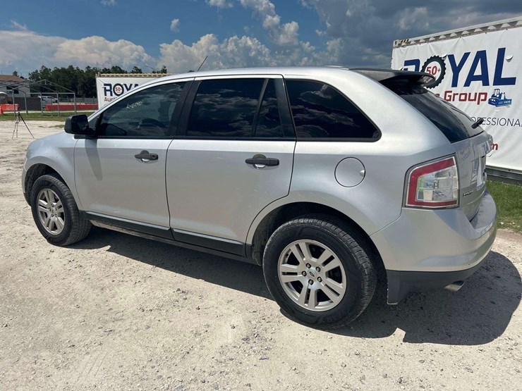 2010-ford-edge-se-image-4