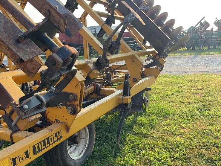 landoll-tilloll-876,-35ft,-3-bar-harrow-with-beater,-walking-tandem,-updated-reel-savers-image-16
