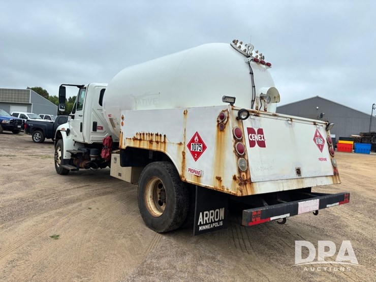 2013-international-durastar-4400-image-10