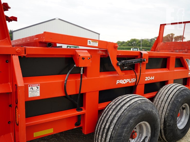 2009-kuhn-knight-2044-image-16