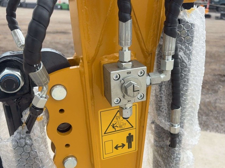 sdlanch-sdle20-mini-excavator-image-11