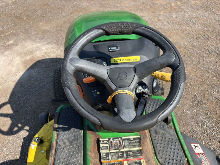john-deere-la135-image-12