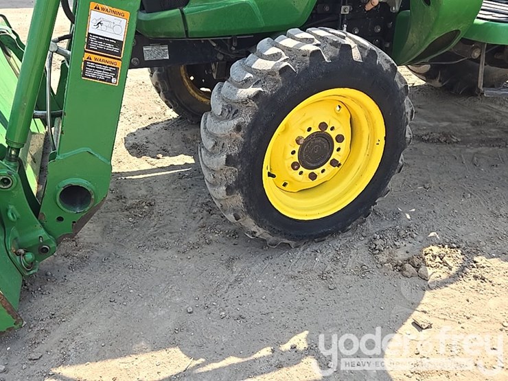 2009-john-deere-3038e-image-13