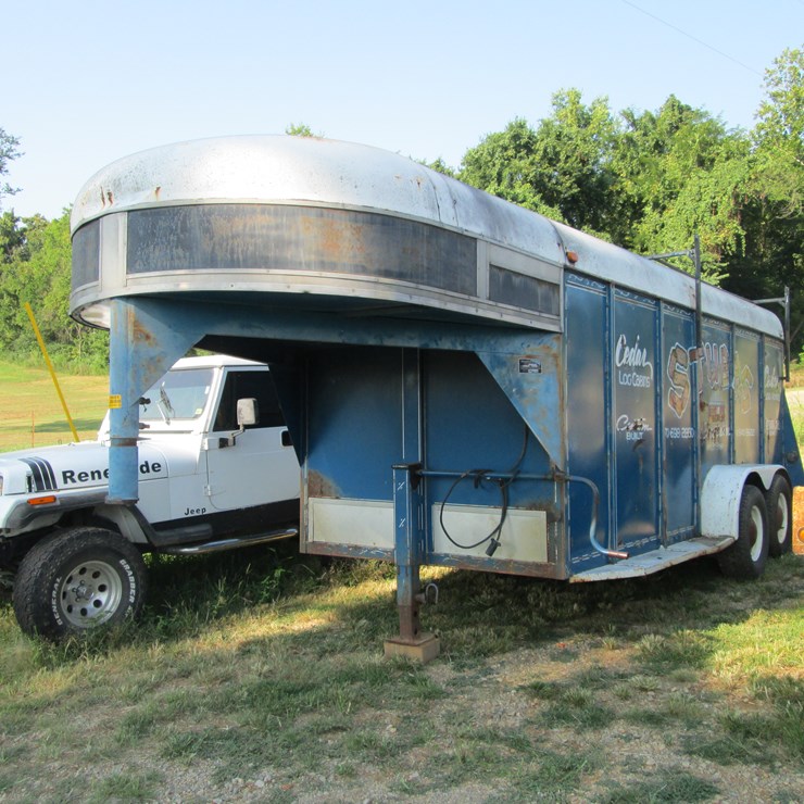 #33 • #26809 • 1995 Thunderbird Mfg. 16' T/A Steel Enclosed Cargo Trailer 1****1625SA412008