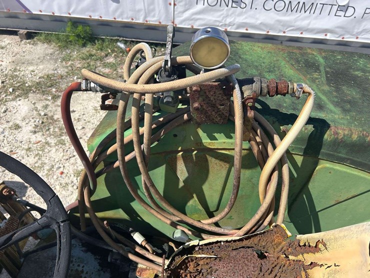 deutz-2wd-53hp-utility-tractor-image-17