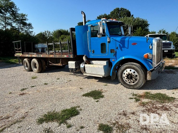 2014-peterbilt-365-image-2