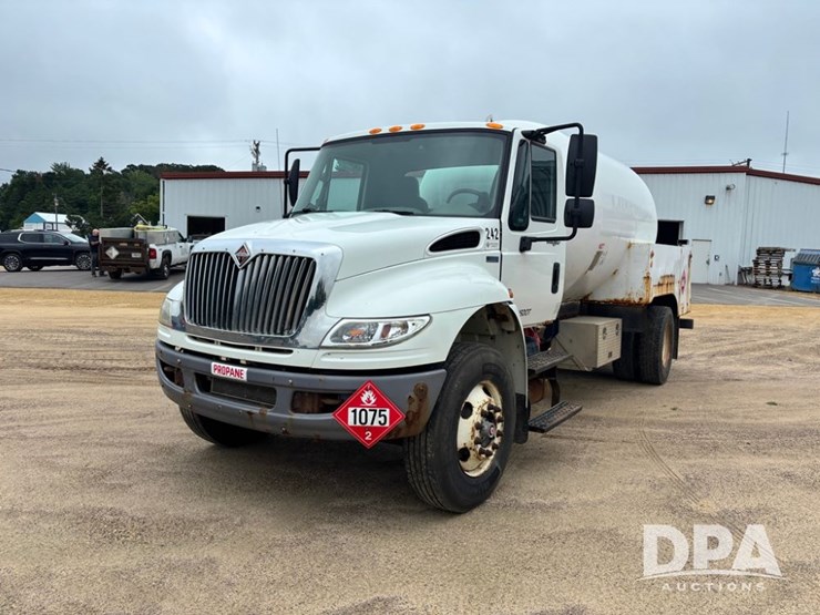 2013-international-durastar-4400-image-17
