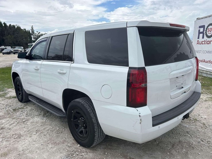 2018-chevrolet-tahoe-image-4
