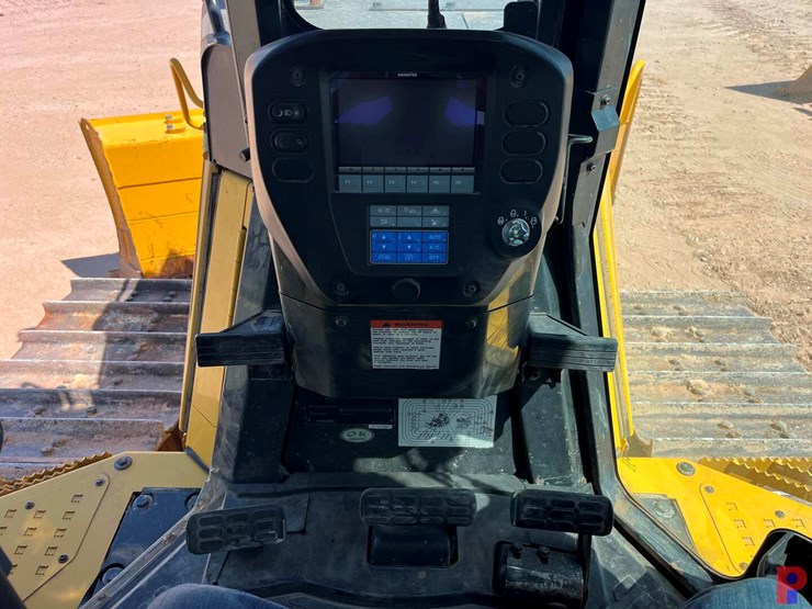 2018-komatsu-d65wx-18-image-15