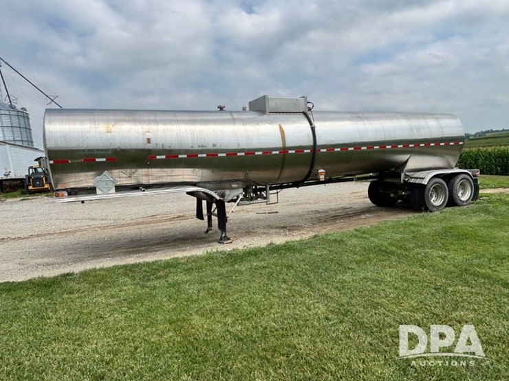 1984-fruehauf-tanker-image-14