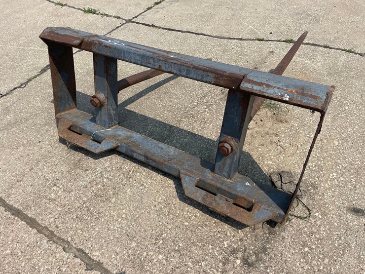 skidloader-2-prong-bale-spear-image-4