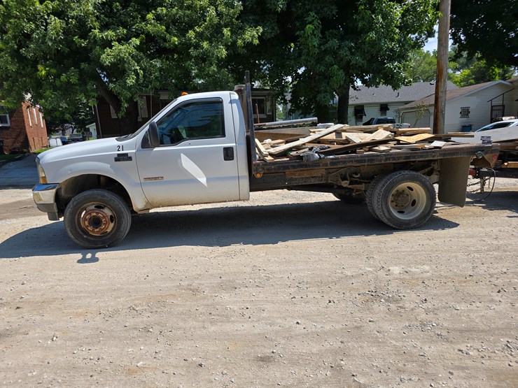 2004-ford-f550-image-8