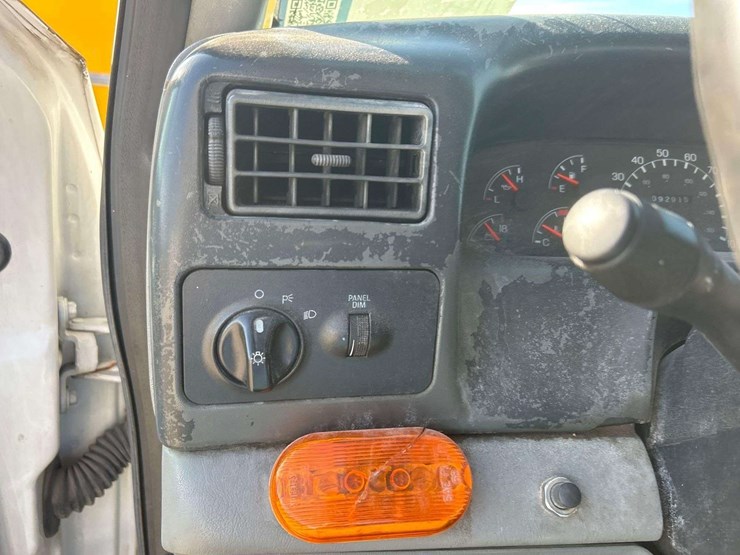 2005-ford-f750-image-16