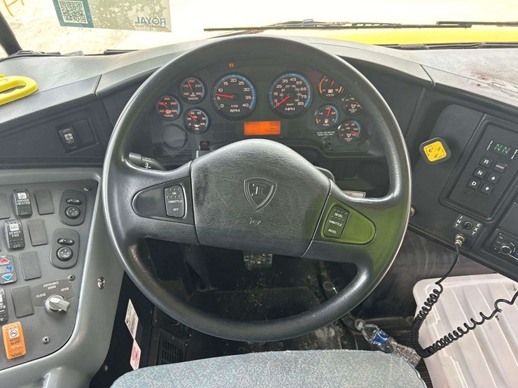2009-ic-corporation-pb105-school-bus-image-12