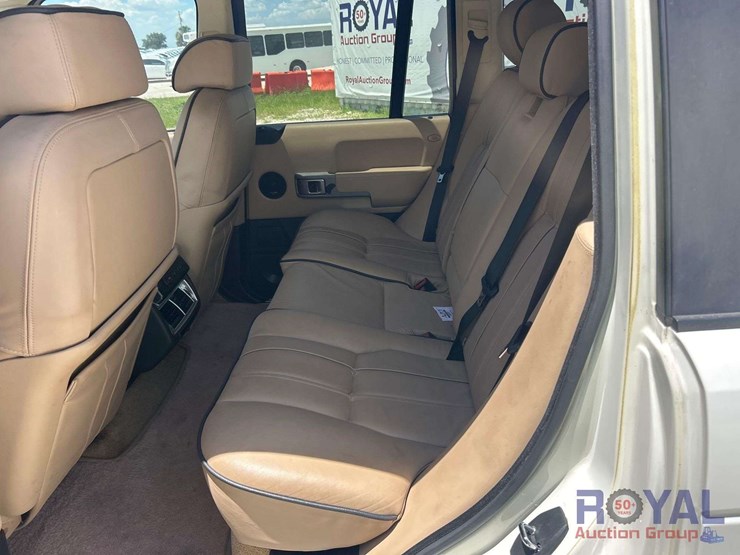 2004-range-rover-hse-suv-image-21