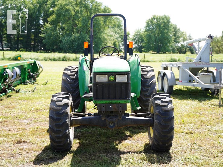 2004-john-deere-5220-image-2