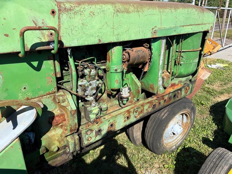 john-deere-3010-image-14