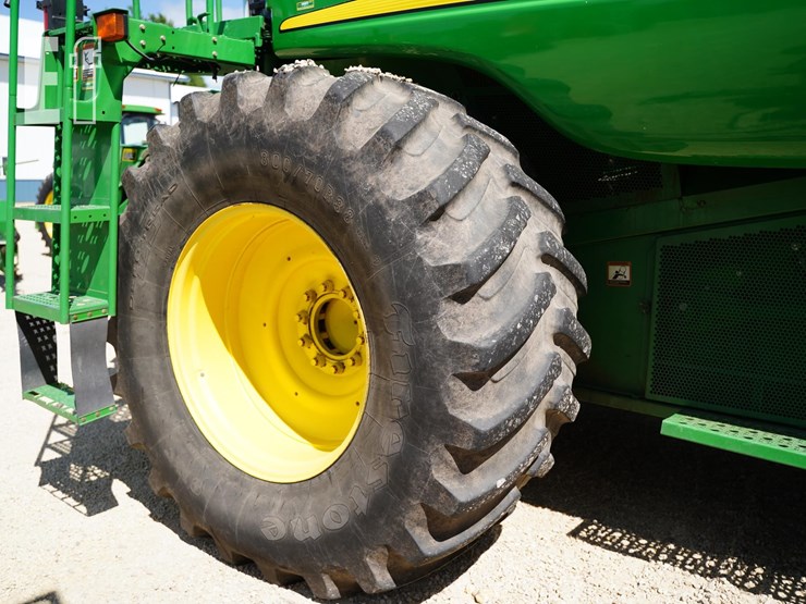 2005-john-deere-9660-sts-image-32