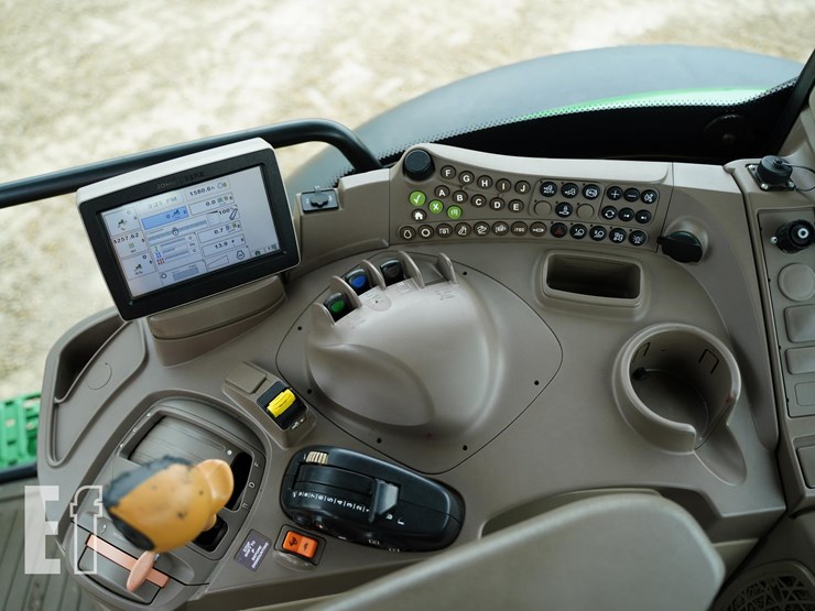 2014-john-deere-6115r-image-32