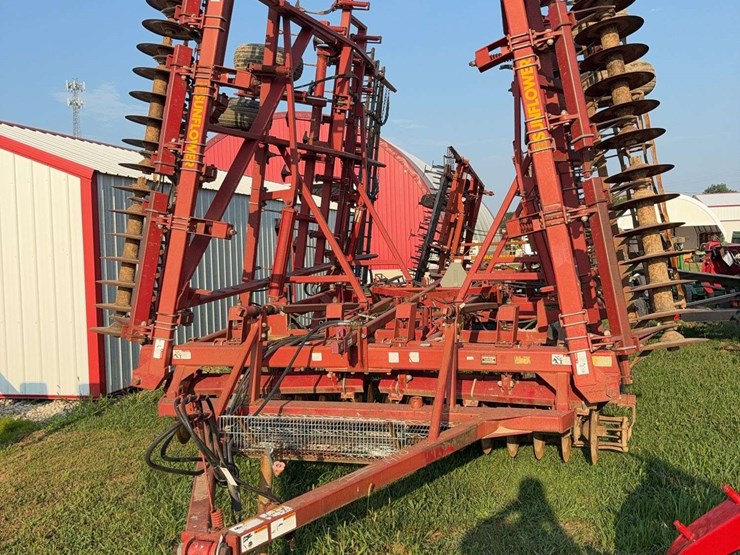 sunflower-6432-36ft-finishing-tool,-beater-bar,-5-bar-harrow,-used-this-spring-image-1