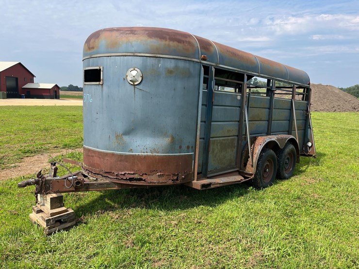 14ft.-livestock-trailer-image-4