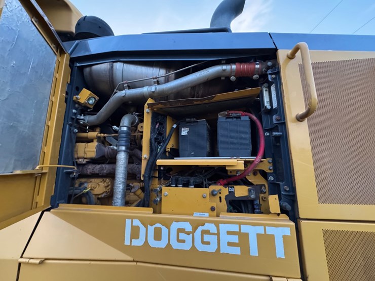 2018-john-deere-672-image-8