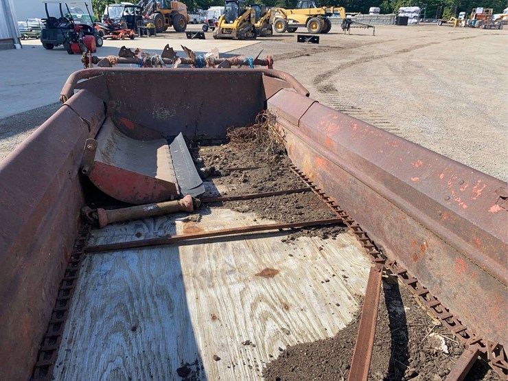 new-holland-519-image-15