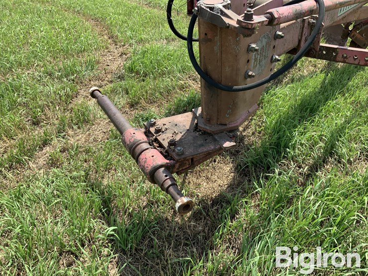 massey-ferguson-880-image-10