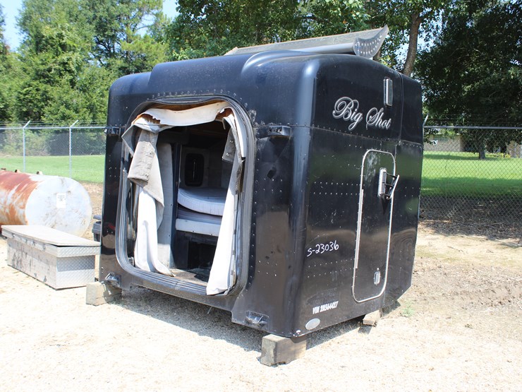 peterbilt-379-image-1