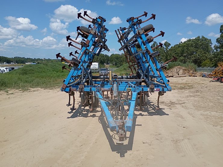 #18871-•-case-ih-tiger-mate-ii-cultivator-image-8