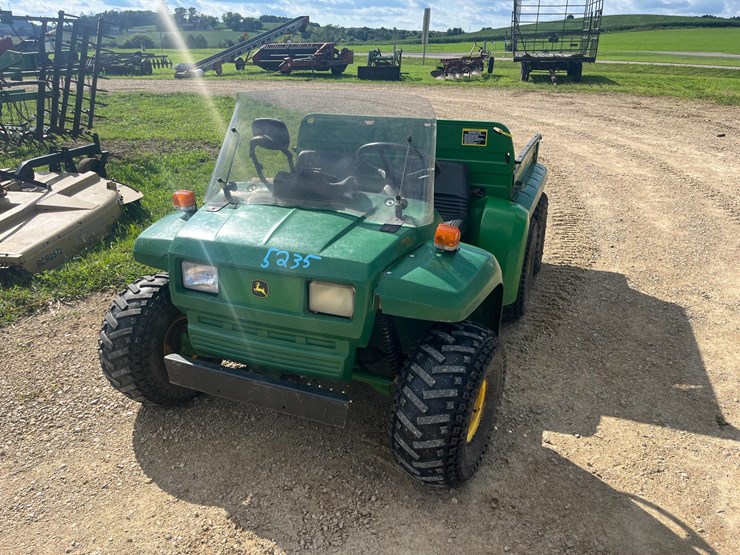 john-deere-gator-image-1
