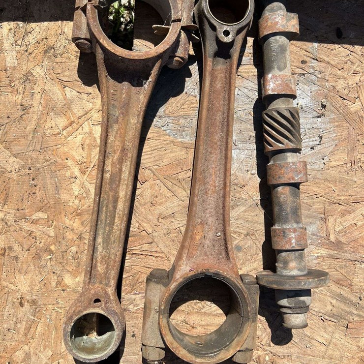 John Deere Model A Rods Set and Camshaft