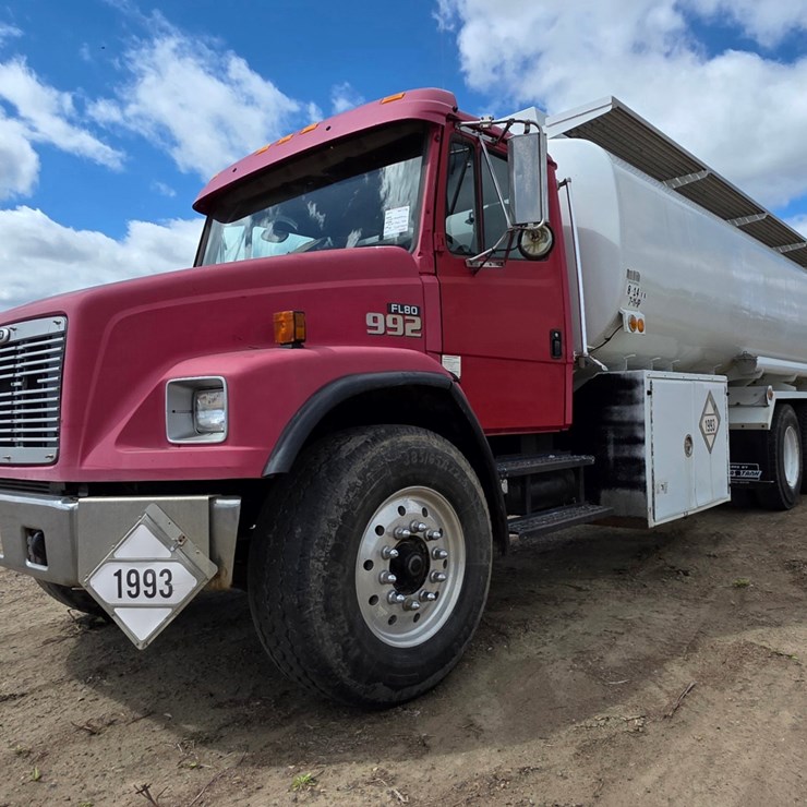 2002 FREIGHTLINER FL80
