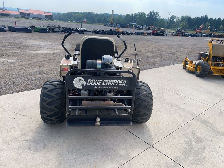 dixie-chopper-xt3200-zero-turn-mower-image-4