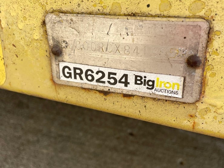 john-2-row-forage-head—for-parts-image-12