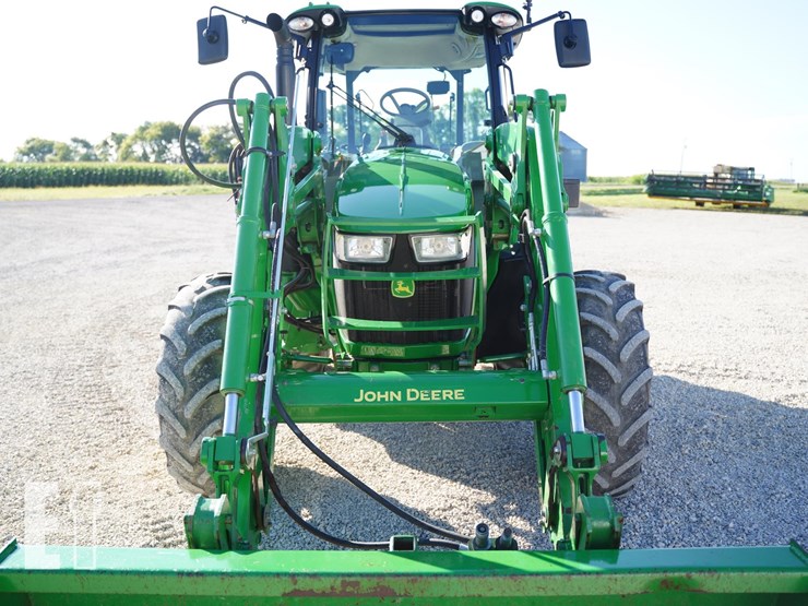 2017-john-deere-5090r-image-17