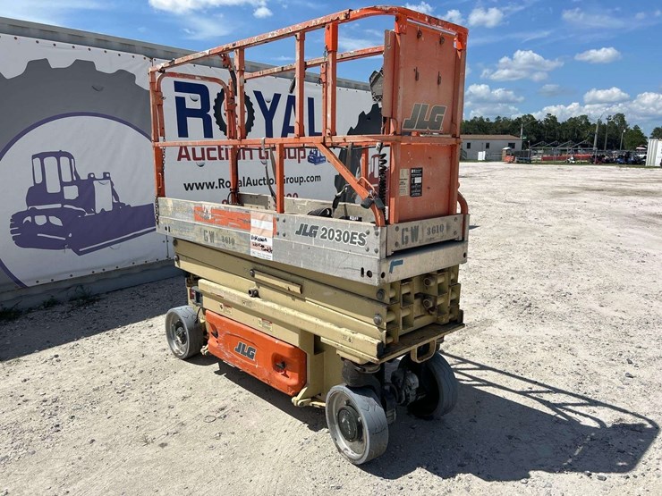 2006-jlg-2030es-image-2