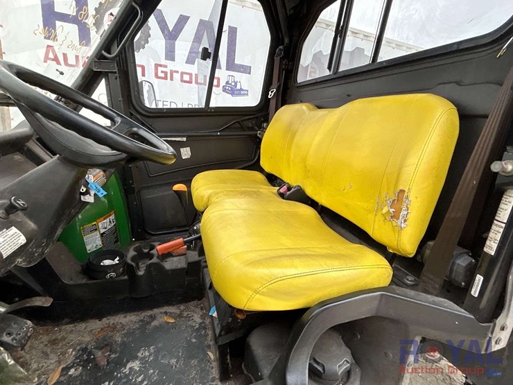 2017-john-deere-gator-image-17
