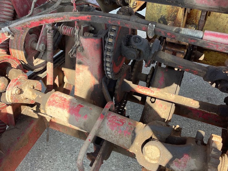 new-holland-890-image-31