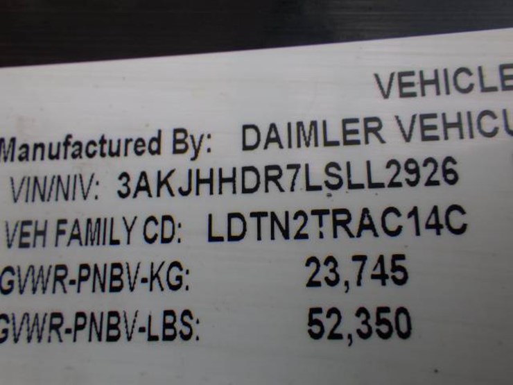 2020-freightliner-cascadia-126-image-16