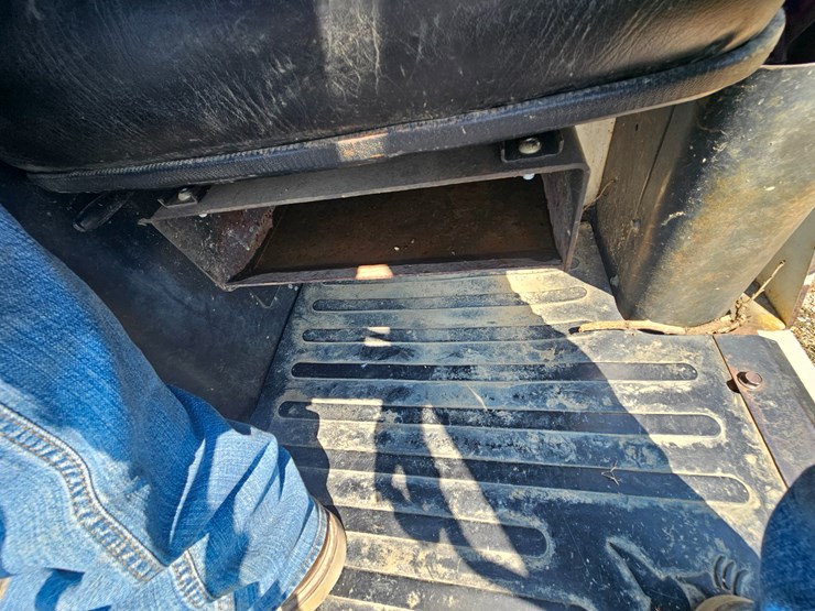 bobcat-325-image-41