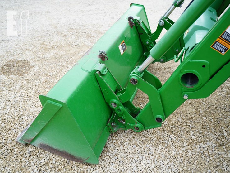 2013-john-deere-5100e-image-17