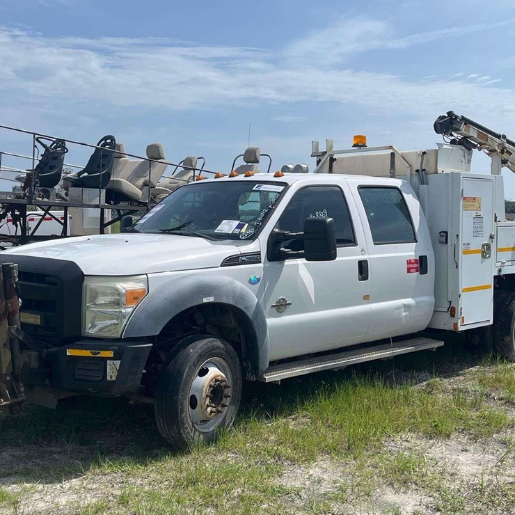 2011 FORD F550