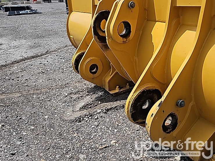 john-deere-744-image-10