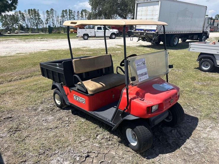 ez-go-mpt-1000-electric-utility-cart-image-2