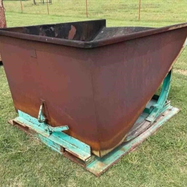 Metal trash bin, 58”x72”x39” tall