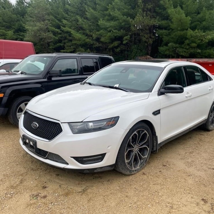 2013 Ford Taurus SHO Car