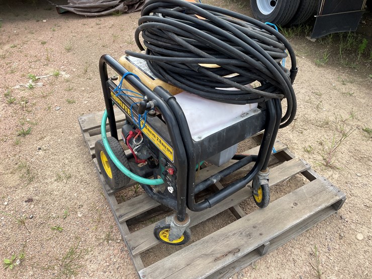 #4739-•-brute-pressure-washer-image-2